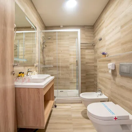 מלון Soni Lux 4*